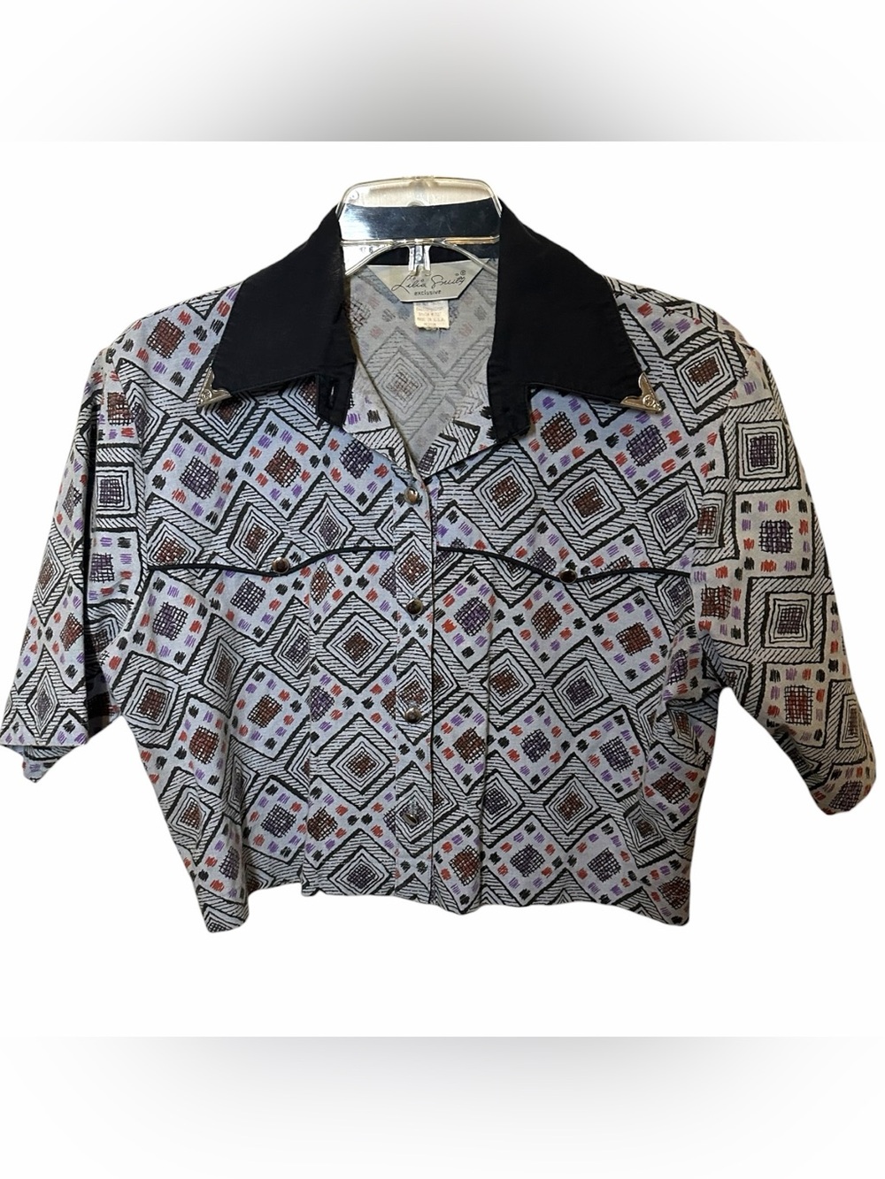 Vintage Lilia Smitty Exclusive 80”s/90,s women’s geometric western crop top.